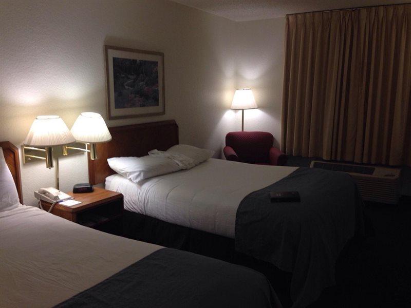 Hotel Baymont By Wyndham Wilmington Esterno foto
