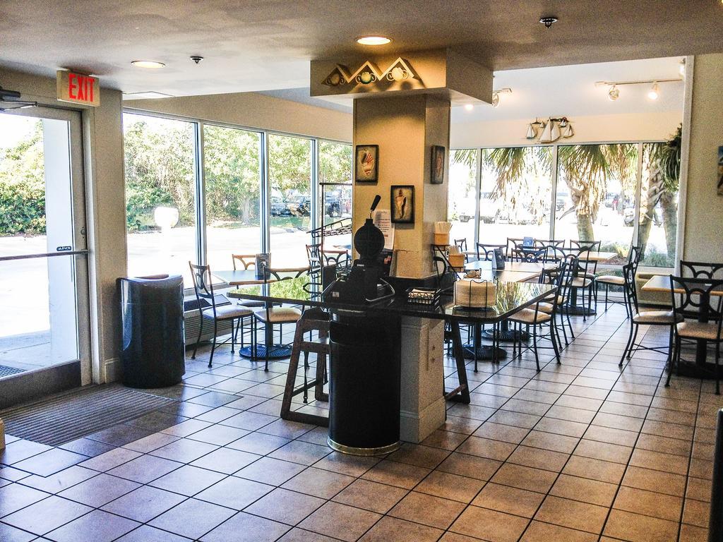 Hotel Baymont By Wyndham Wilmington Esterno foto