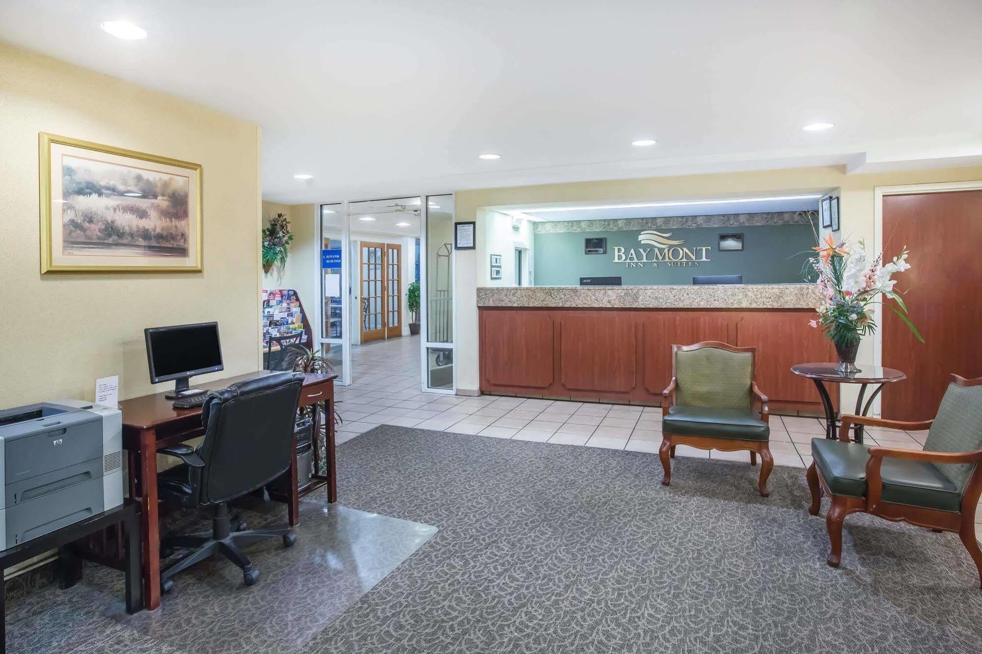 Hotel Baymont By Wyndham Wilmington Esterno foto