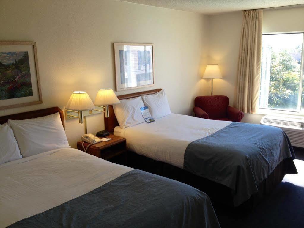 Hotel Baymont By Wyndham Wilmington Esterno foto